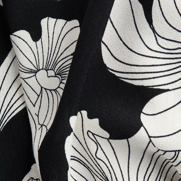 Black and White Floral Viscose Midi Skirt XS - Picture 5 of 6